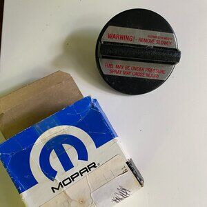 Mopar Fuel Filler Cap 52003766 for vintage Jeep car new in box